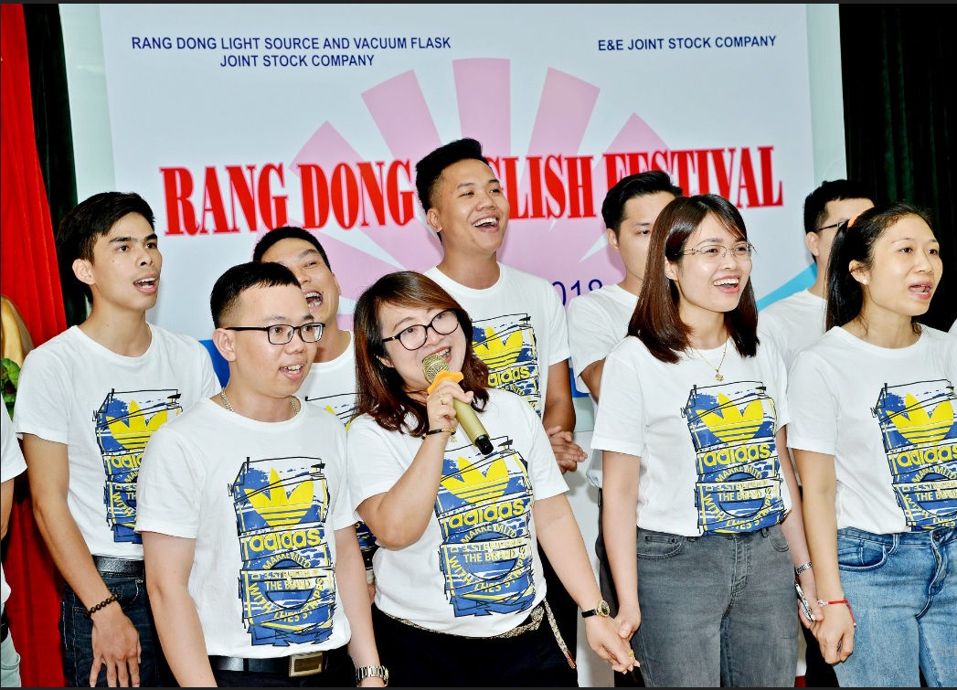 Tổng kết khóa đào tạo tiếng Anh “Rang Dong English Festival”